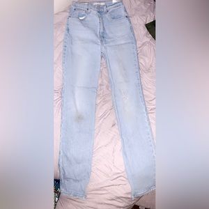 light blue levi premium jeans